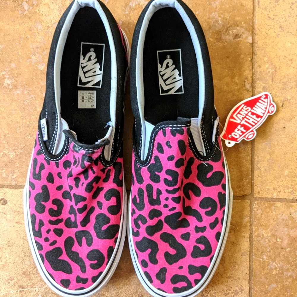 Hot pink leopard slip on NWT